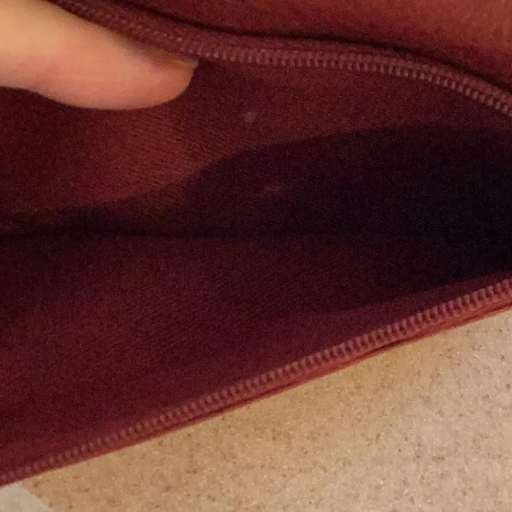 Fossil vintage red, soft genuine leather checkbook wallet - Picture 13 of 16